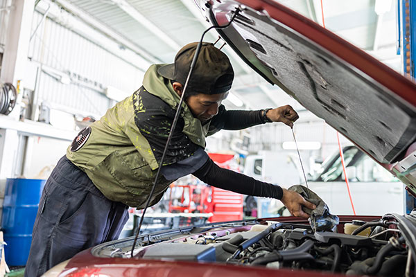 車検や板金修理、保険、レンタカーなど幅広く対応